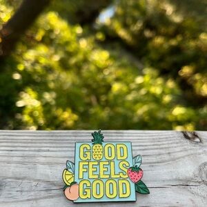Starbucks Rare Enamel “ Good Feels Good “ 2017 Pin in Cyan and Yellow